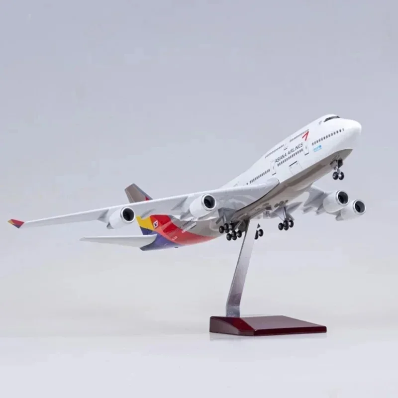 Scale B747 Korean AirAsia W Type 47CM 1/160 LED LED DATAST Diecast Plastic Resin Plane Toy Model For Collection And Gift-Giving