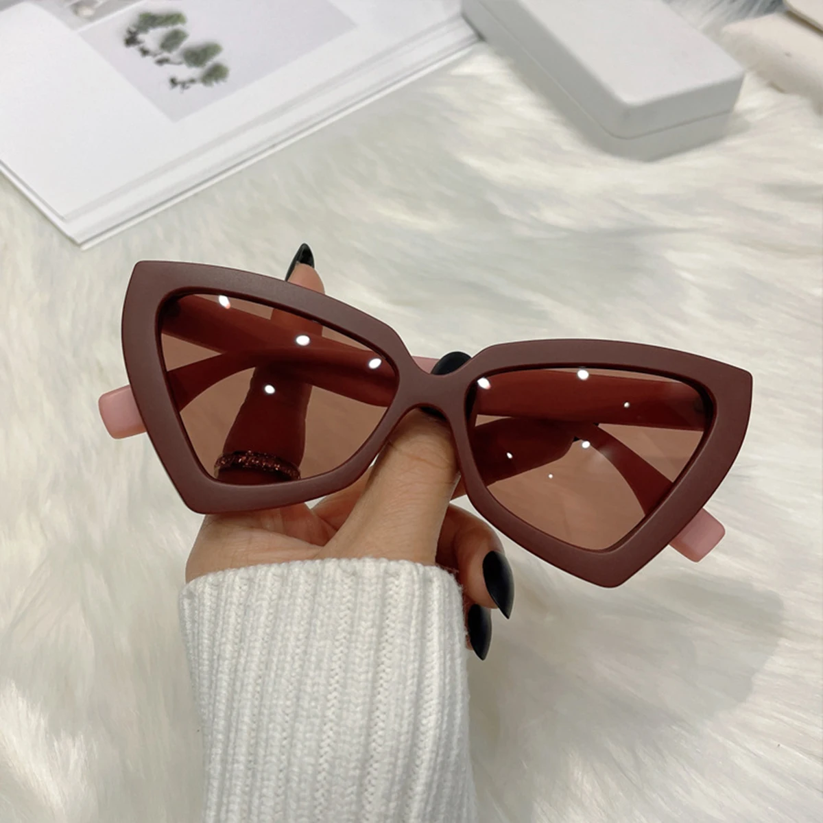 New Triangle Polygon Sunglasses Women Men Vintage Glasses Retro Cat Eye Sun Glasses Female Male Eyewear Eye Glasses for Summer image 4