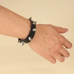 Unique Pointed Bracelet One-row Spike Rivet Punk Gothic Rock Unisex PU Leather Bracelets Bangles Fashion Jewelry Cuff Wristband