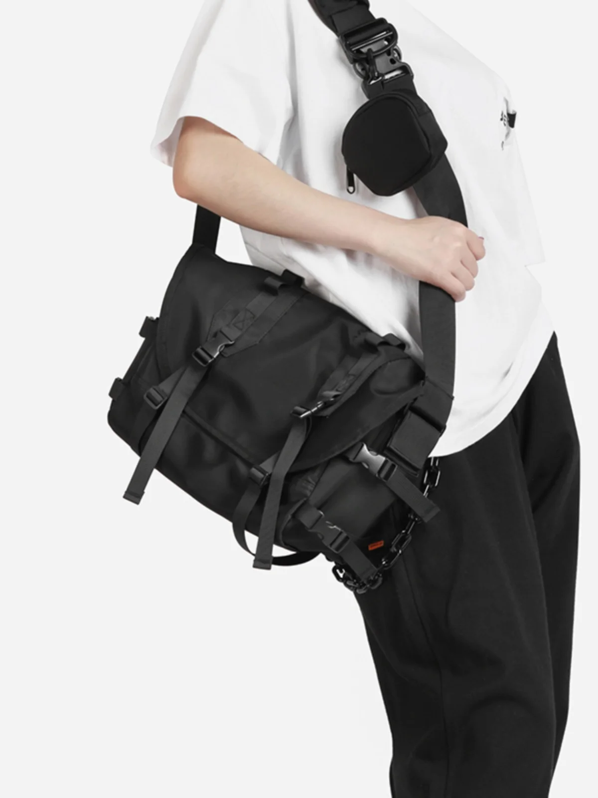 Causal Nylon Shoulder Man Bag Japanese Teenager School Messenger Bag Streetwear Travel Crossbody Men Bag Sling Bags for Men