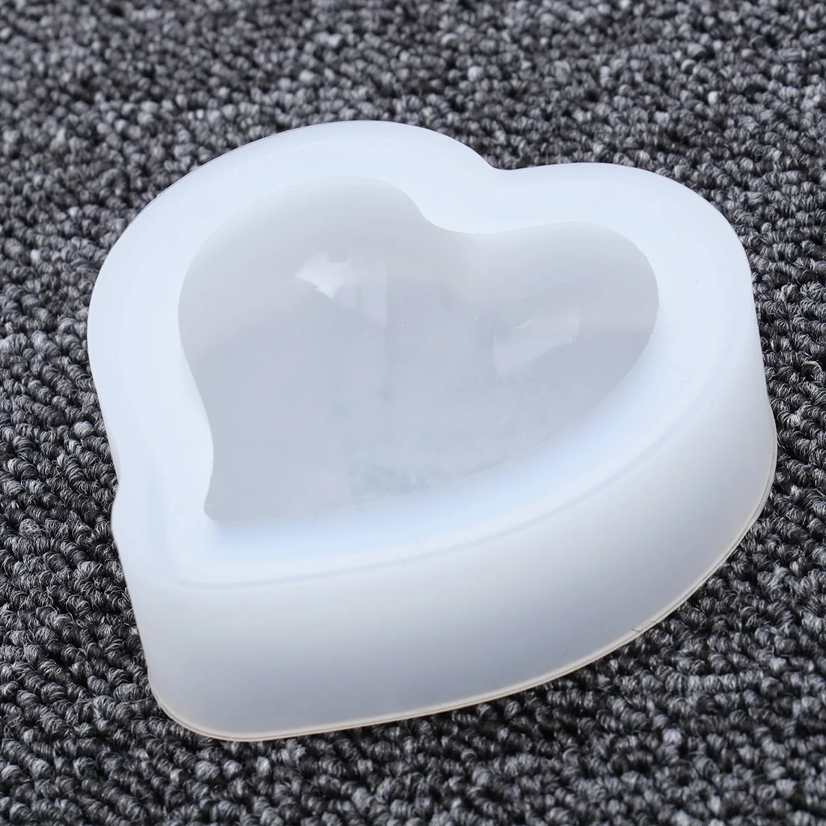 Heart Shape Beads Making Molds with Holes Crystal Silicone Jewelry Casting Molds for Gemstone DIY Crafting (Large Size)