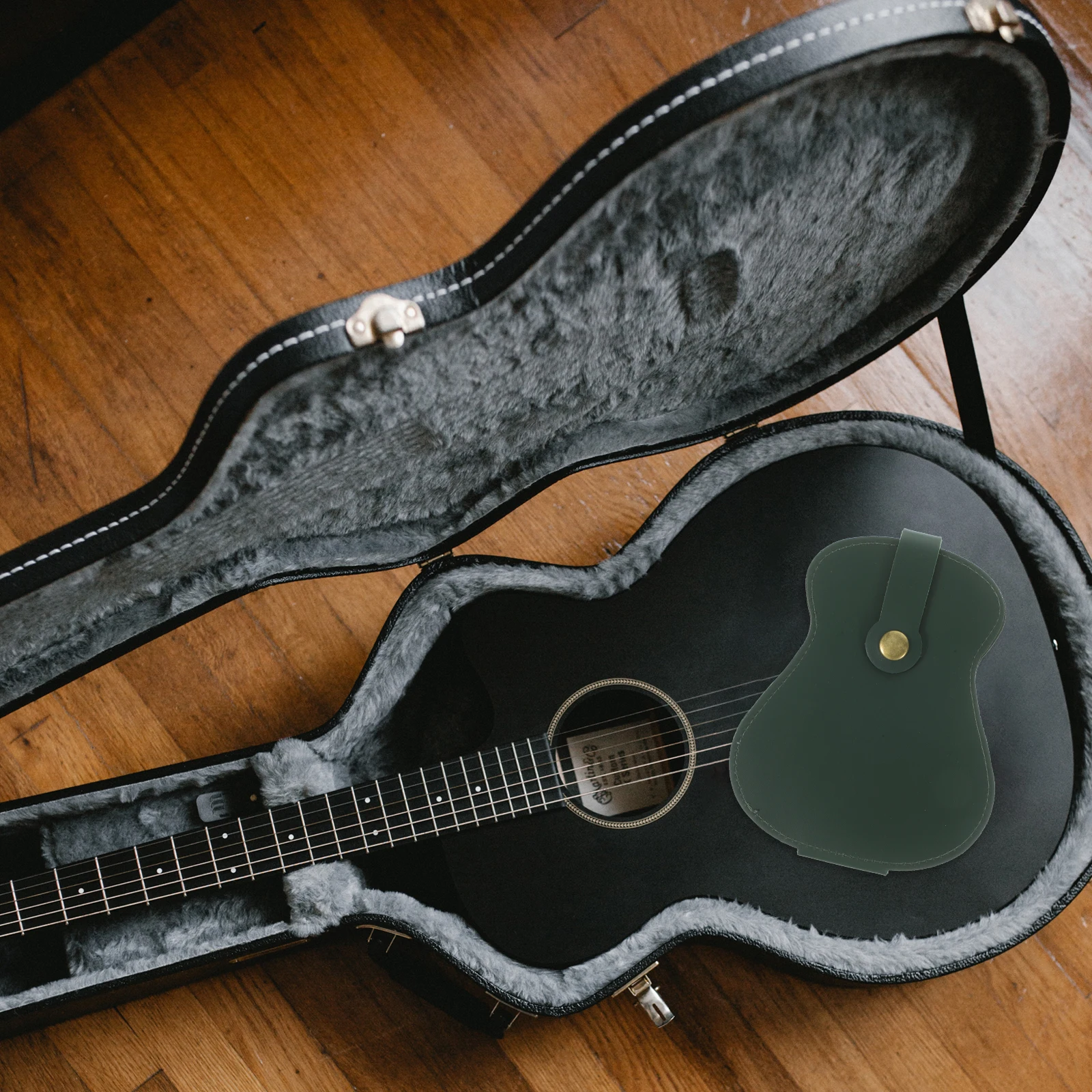 

Pick Storage Bag Guitar Picks Container Holder Accessories LED Acoustic Case Pickholder Halloween