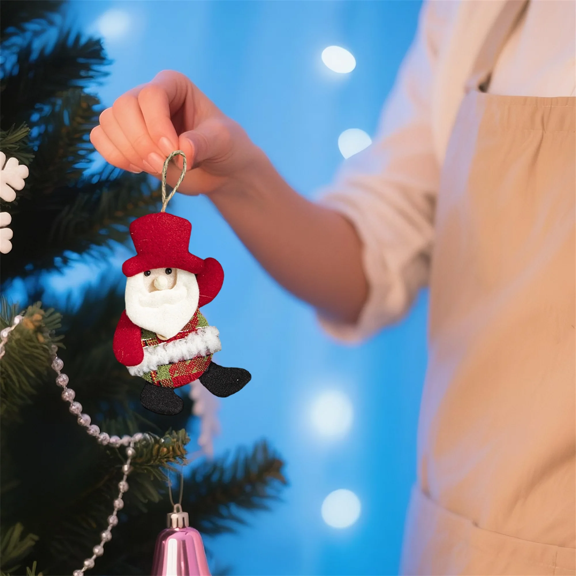 전통적인 산타 눈사람 순록 노움 인형이 포함된 축제 휴일 장식 세트 - 가정용 크리스마스 트리 장식품