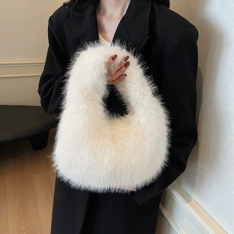 Autumn and Winter Handheld Plush Bag Women's 2024 New Fashion Fluffy Shoulder Bag Foreign Versatile Messenger Hair Bag