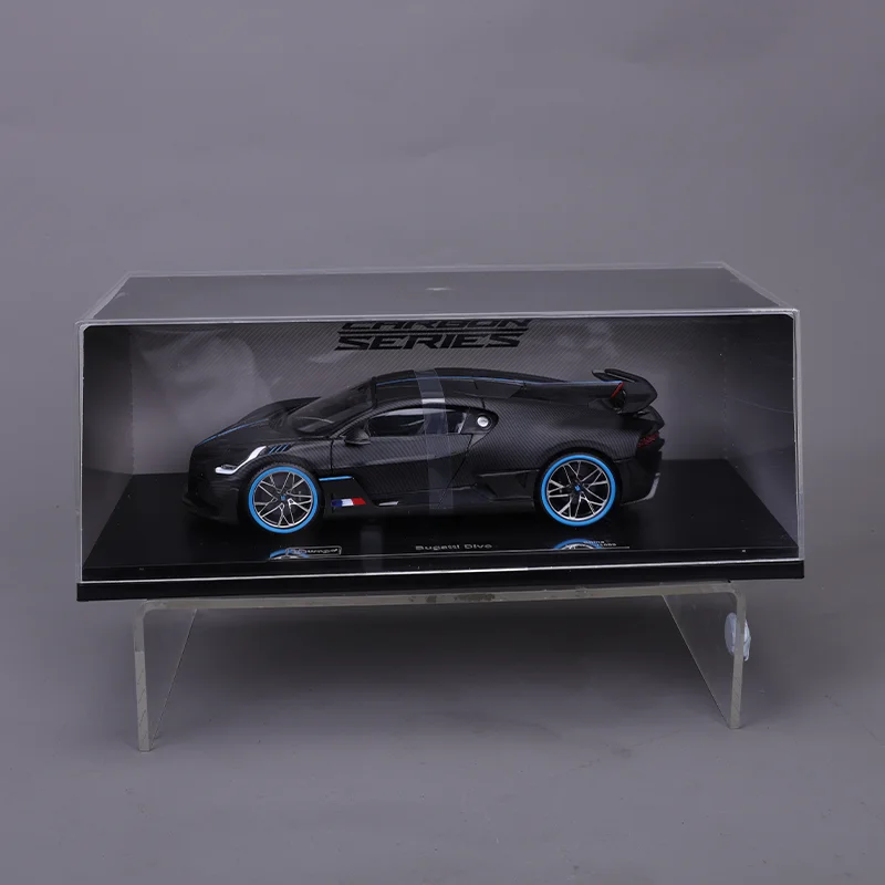 Bburago 1:18 50th Anniversary Carbon Fiber Bugatti Divo Alloy