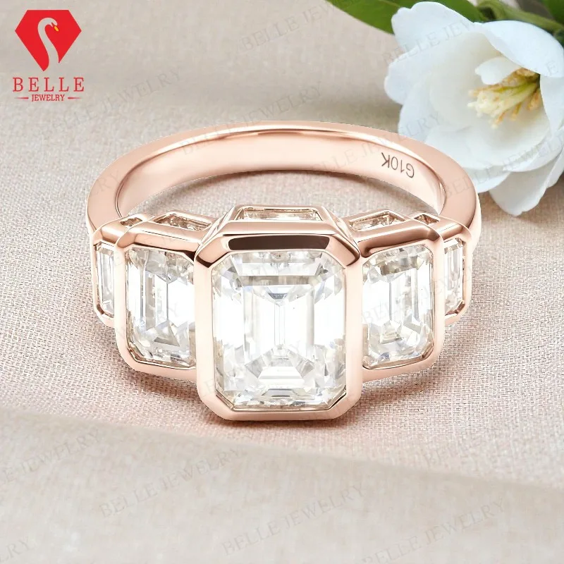 

Кольцо-пасьянс изумрудной огранки с муассанитом, золото 10 карат, 14 карат, 18 карат, классическое обручальное кольцо, вневременное обручальное кольцо, подарок для невесты