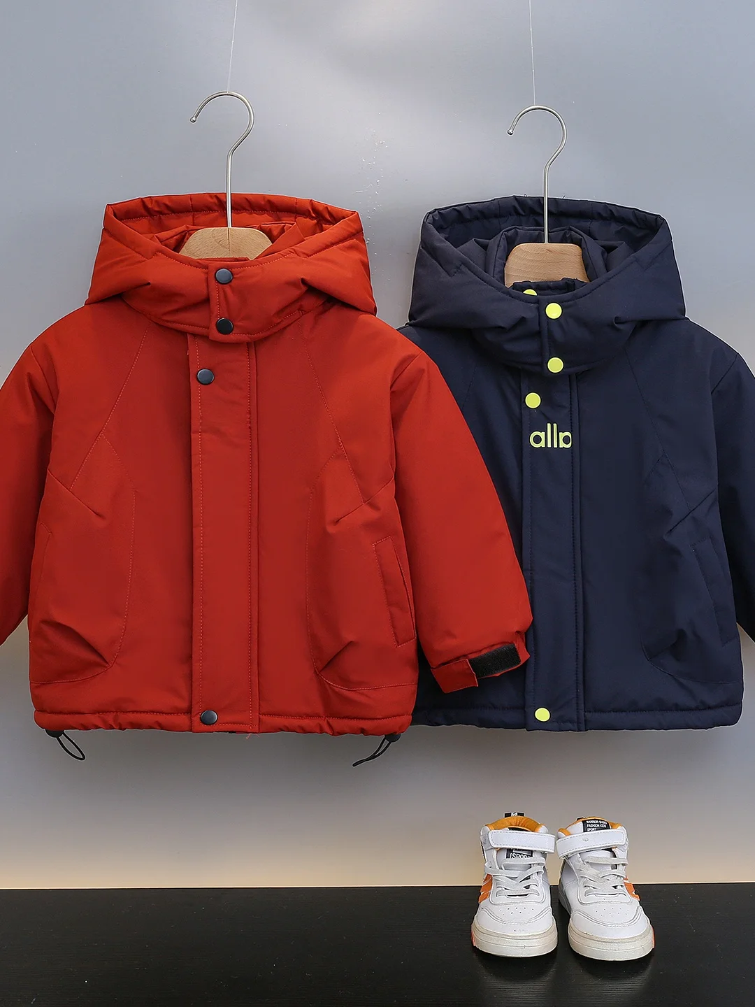 

Thiened Fce осенне-зимний тюнер для мальчиков, модная хлопковая одежда с капюшоном и подставкой, молодежная теплая мода, гарантированная