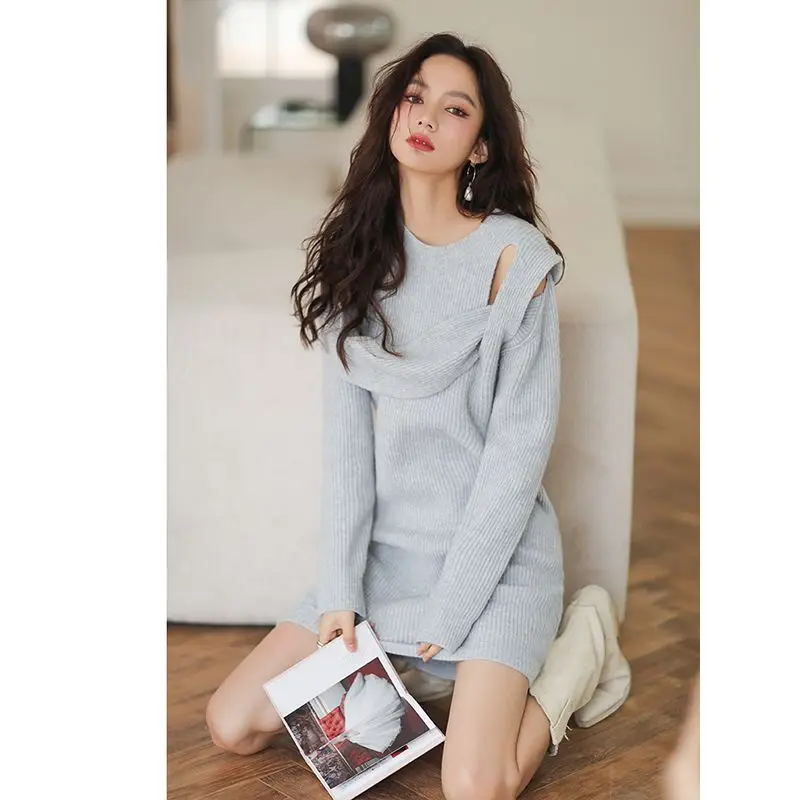 Women's Autumn and Winter French Romantic Pure Desire Knitted High-end Retro Sexy Off Shoulder Slimming Dress