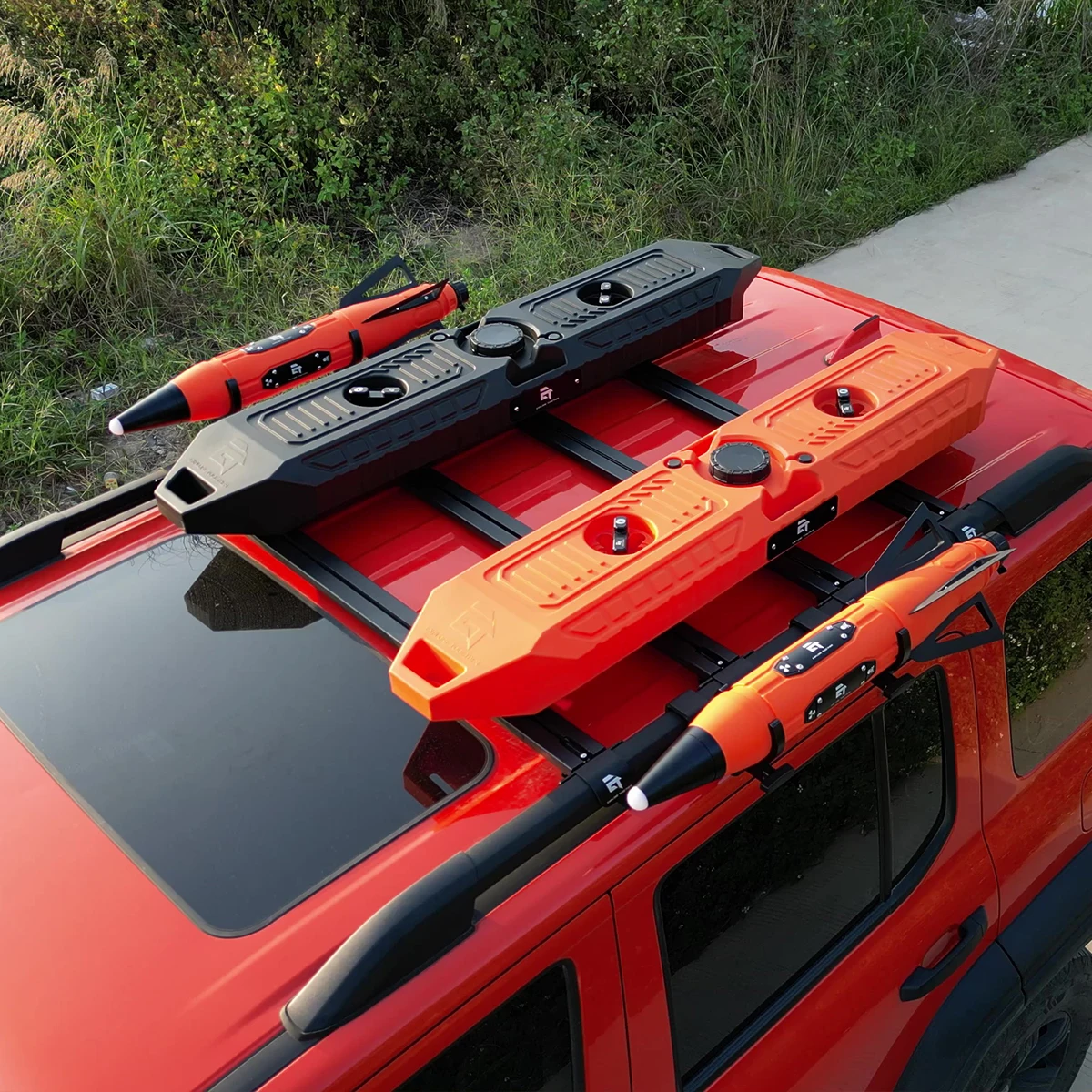 

30L Car Top Roof Rack Mounted Water tank with Shower 12V Electric Pump for Camping Picnic