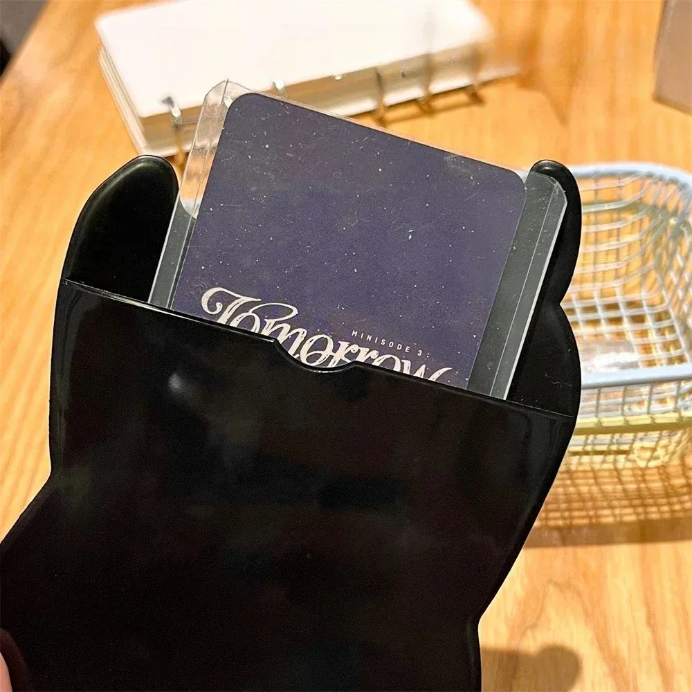 أسود بارد الغيتار البلاستيكية حامل بطاقة ل Kpop المعبود 3 بوصة Photocard حقيبة سلسلة مفاتيح سحر جوفاء عرض معرف حافلة بطاقة حالة الكورية نمط