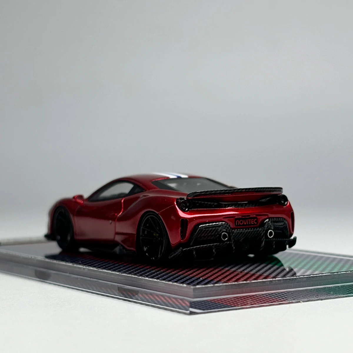 U2 1:64 Novitec 488 pista resin model car