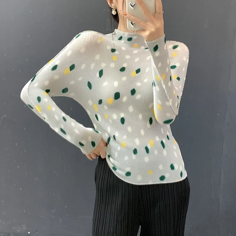 

Женская плиссированная футболка Miyake, весна 2026, новинка, элегантный принт, длинный рукав, полувысокий воротник, приталенная, утягивающая, базовый слой