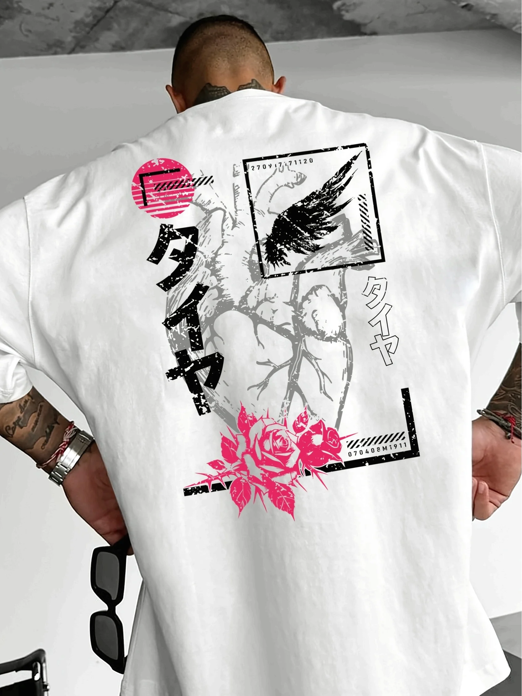 Japanisches Streetwear-Grafik-T-Shirt für Herren, übergroßes T-Shirt mit Rückendruck, florales, abstraktes Kanji-Design, lässiges Hip-Hop-Sommer-T-Shirt aus Baumwolle – Detail 4
