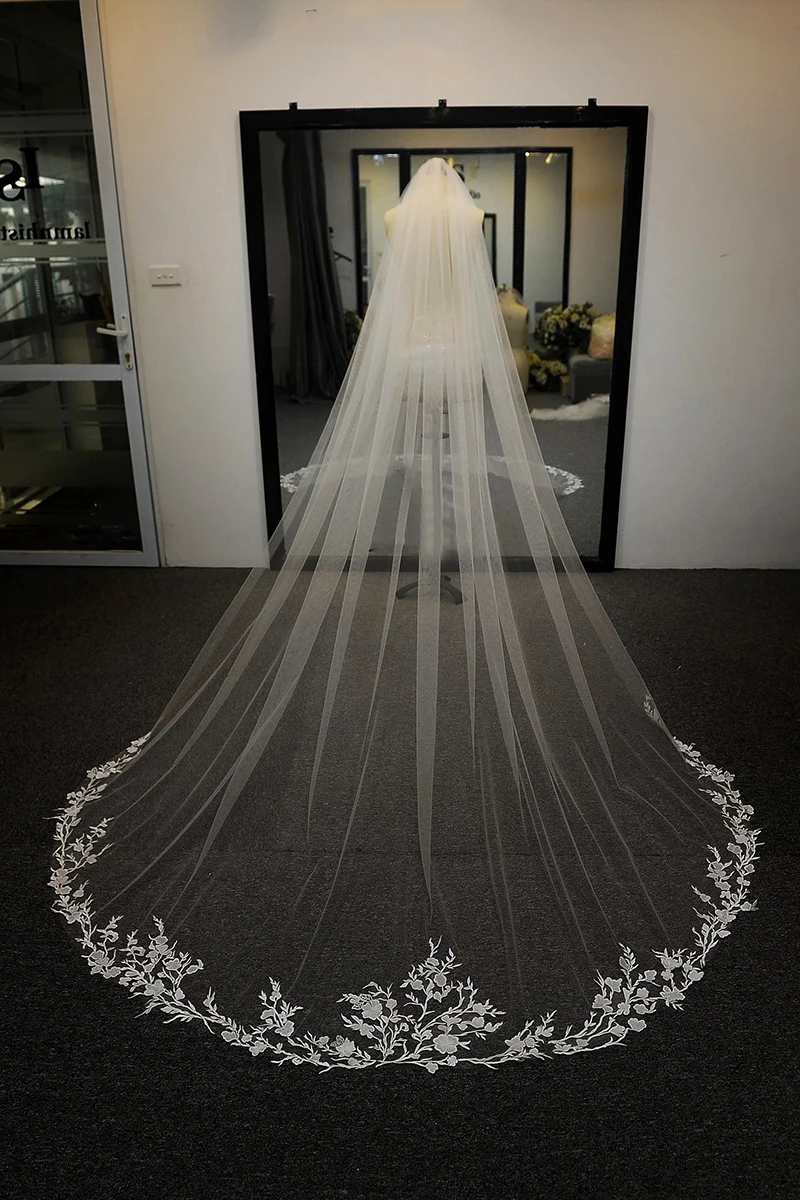 Bruid Bloem Bruiloft Kristal Kerk Veil Lace Edge Vingertop Met Kam Voor Bridal Haar Accessoires