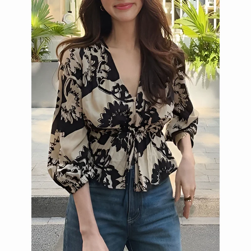 French retro printed V-neck lace-up tile-crown shirt women's beautiful shirt unique top