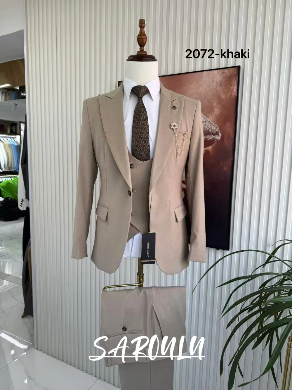 

Fast Shipping Office Business Three Pieces Men's Suit Set Peak Lapel Elegant Modern Gentleman Tuxedo For Party Prom Events