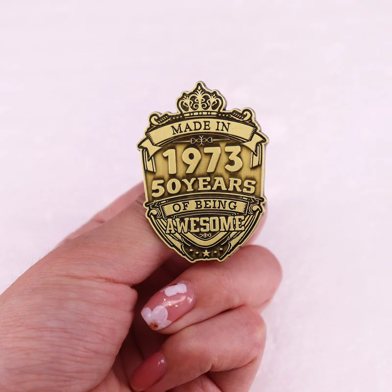 صنع في 1973 50 عاما من كونه رهيبة المينا دبوس خمر بروش شارة مجوهرات 50Th هدية عيد