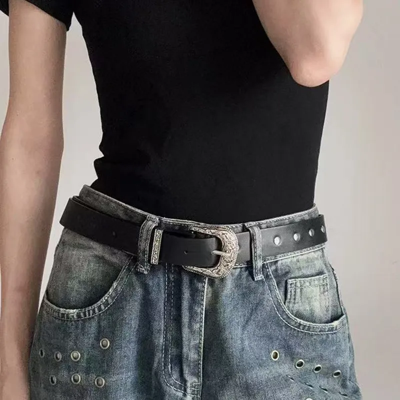 Fashionable American retro buttoned belt for women; small group design sense black belt; versatile and high-end sense with jeans