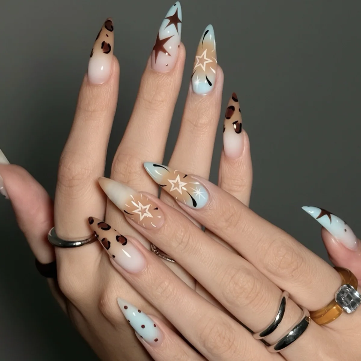 

24Pcs Long Stiletto Fake Nail Brown Blue Smudge Leopard Print Press on False Nails Star Polka Dot Wearable Full Cover Nails Tips