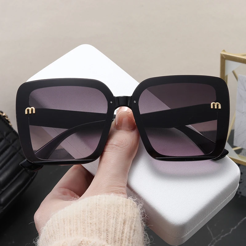 New Retro Square Sunglasses Women Fashion Minimalist Design Anti Blue Light Outdoor Anti UV Sun Glasses Double Beam Female