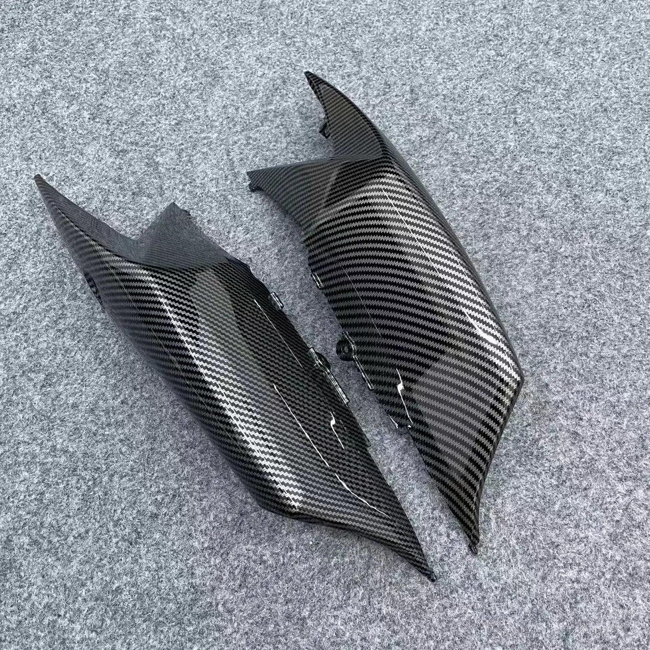 ABS motorcycle fairings are suitable forGSXR600 GSXR750 small R K8 rear short side strips 08 09 10  2008-2010 carbon fiber paint