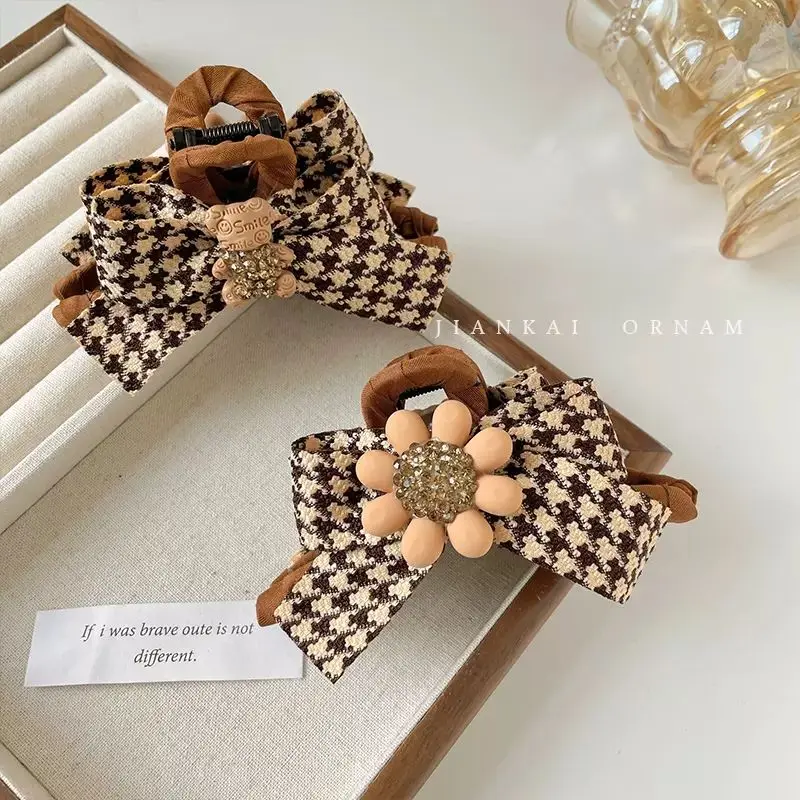 

Bow Knot Fabric Grabbing Clip New Sunflower Bear Ball Hair Clip Thousand Bird Grid Inlaid Diamond Shark Clip