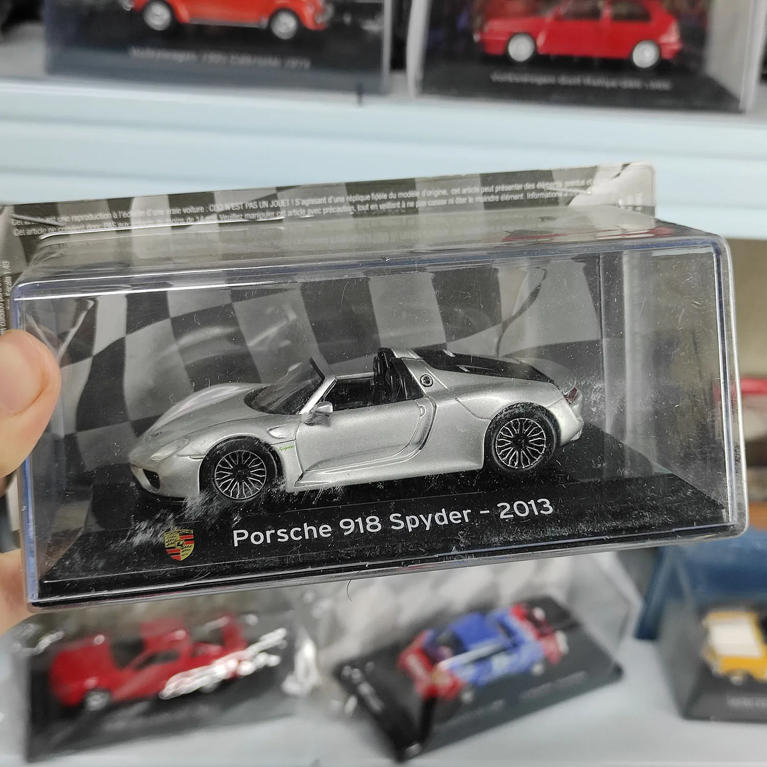Литая под давлением модель автомобиля из сплава IXO в масштабе 1:43 Porsche 918 Spyder-2013 Литая под давлением модель автомобиля из сплава IXO в масштабе 1:43 Porsche 918 Spyder-2013