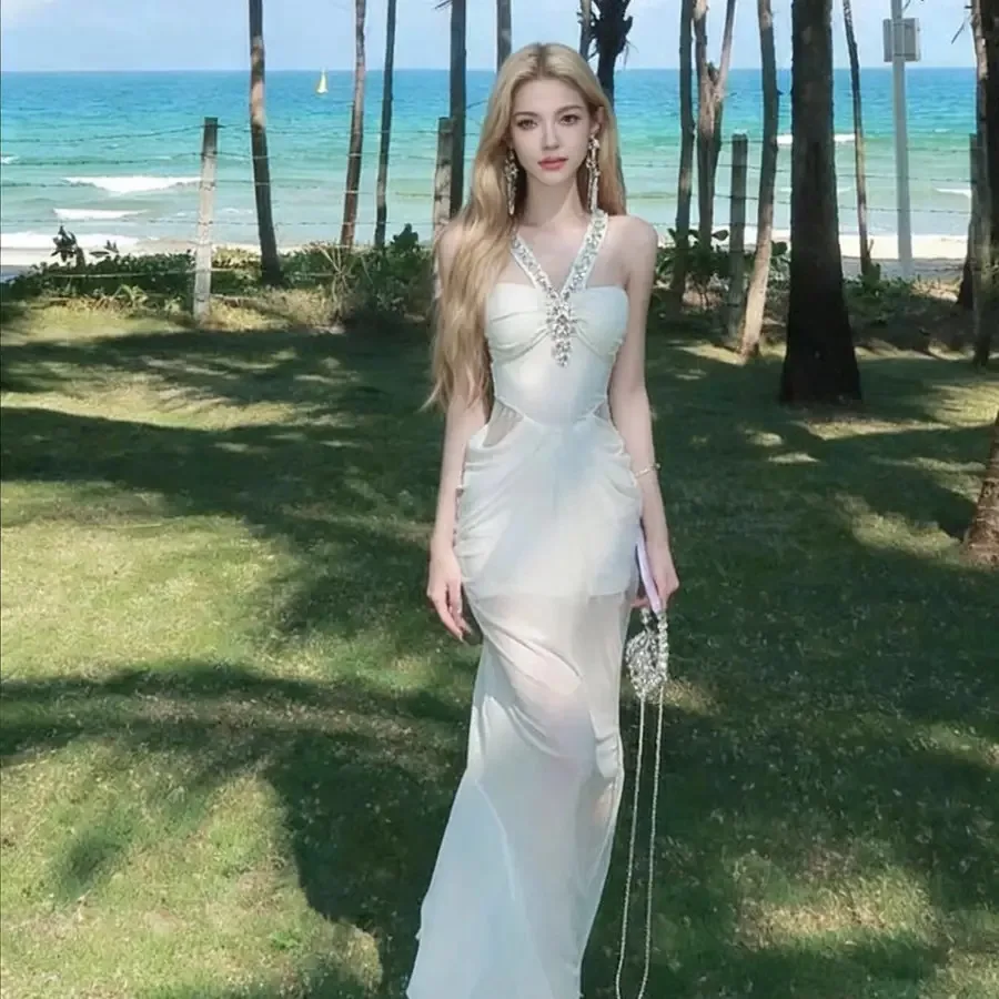 White Halter Neck Evening Dress - French Style A-Line Sparkling Sequin Bodycon Skirt Long Formal Wedding Guest Gown for Birthda