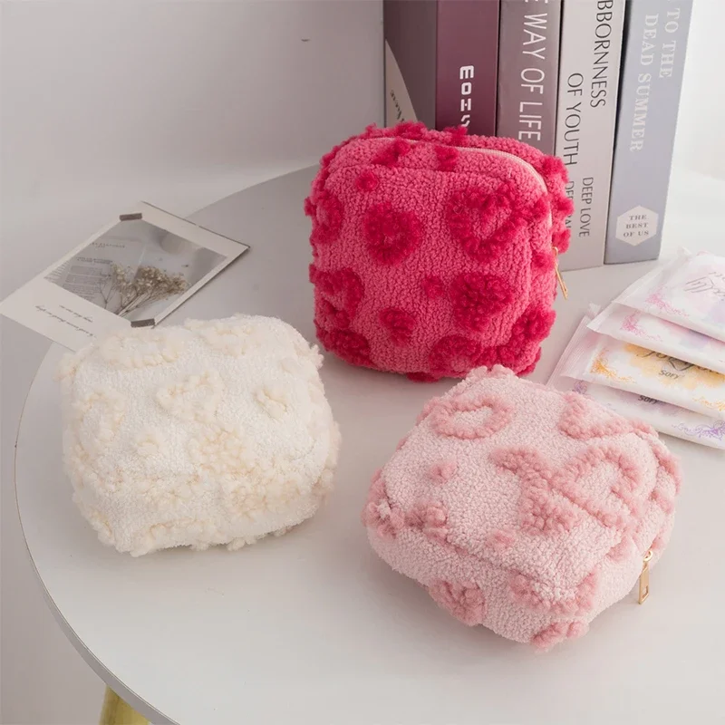 Нечеткая косметичка с милым сердечком - милый дорожный косметический органайзер - мини-кошелек для монет для подростков и девочек