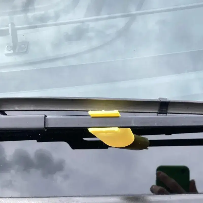 Car Wiper Blade Stand Windshield Wiper Separator Lifter Holder Antifreeze Snow Ice Protector