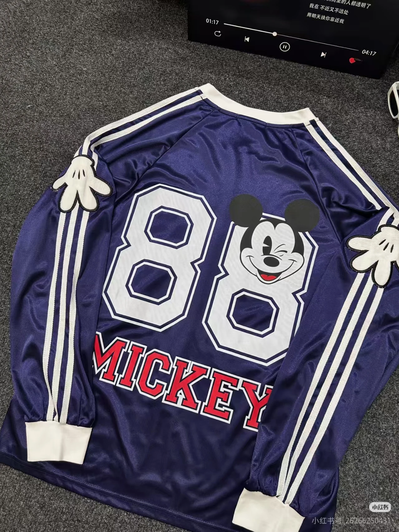 2025/26 قميص ديزني الجديد رقبة مستديرة وأكمام طويلة هوديي Y2K موضة كبيرة للأطفال/الكبار بلوزة فضفاضة غير رسمية متعددة الاستخدامات #1