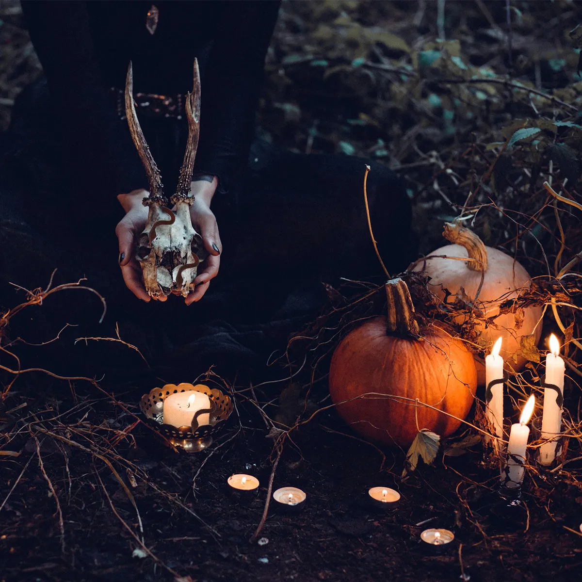 

100pcs Simulated Snakes Brown Scary Prank For Halloween Tricky Snake Decorative Snake Supplies Party Props Unique Game Toys