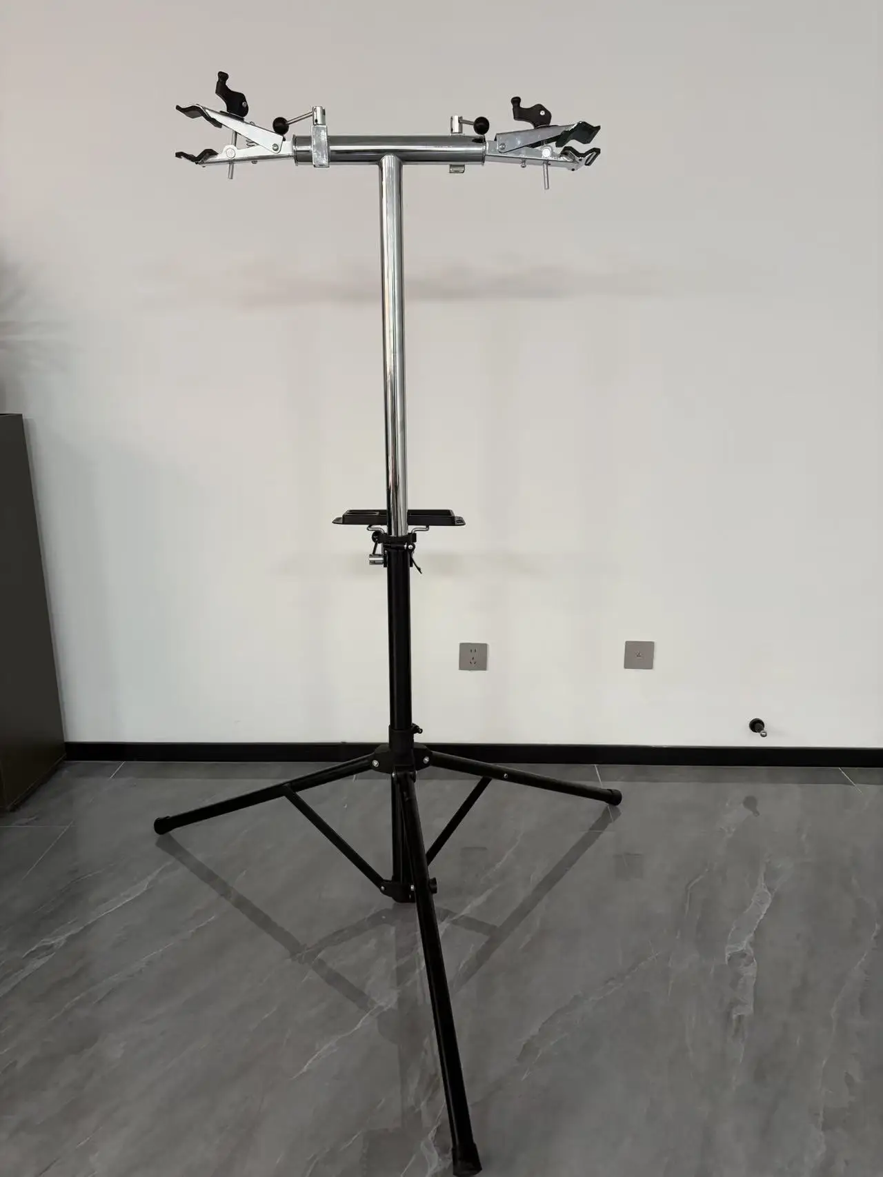 Heavy Duty Bicycle Repair Stand Quick Release Devices Welded Clamp Head Steel Bike Repair Rack for All Bikes Max 130 lb Capacity