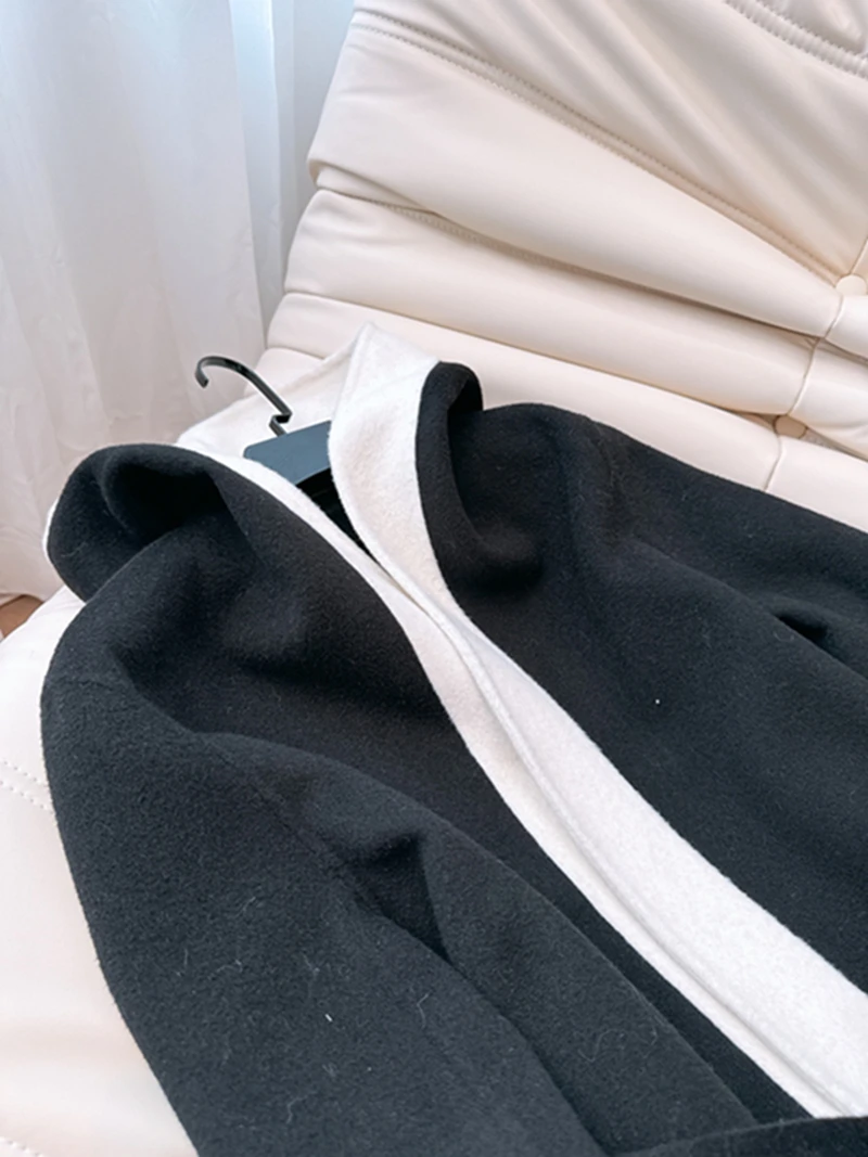 Dwustronny płaszcz wełniany damski, szlafrok, odzież wierzchnia, kolor biały, model Blo 00, długi płaszcz zimowy z wełny, ocieplany.