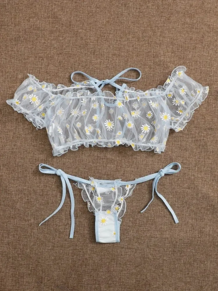 Conjunto de Tanga y sujetador sin tirantes con lazo de encaje bordado de malla y hombros descubiertos, lencería Sexy para mujer, pijamas sin costuras