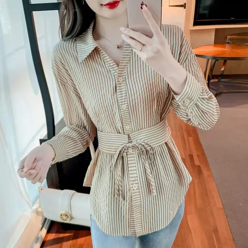 Spring and Summer Striped Shirt Women\'s Fashion New Style Elegant Temperament Long-sleeved Shirt Single-breasted Chic Top Shirt