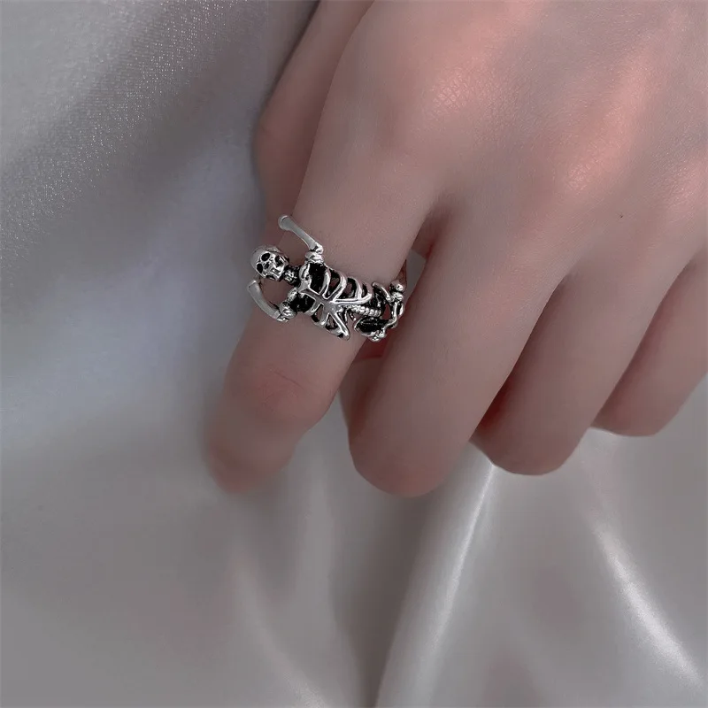 Fashion Trend Classical Personality Creative Retro Gothic Jumping Skull Open Ring Punk Hip Hop Rock Gift for Men and Women