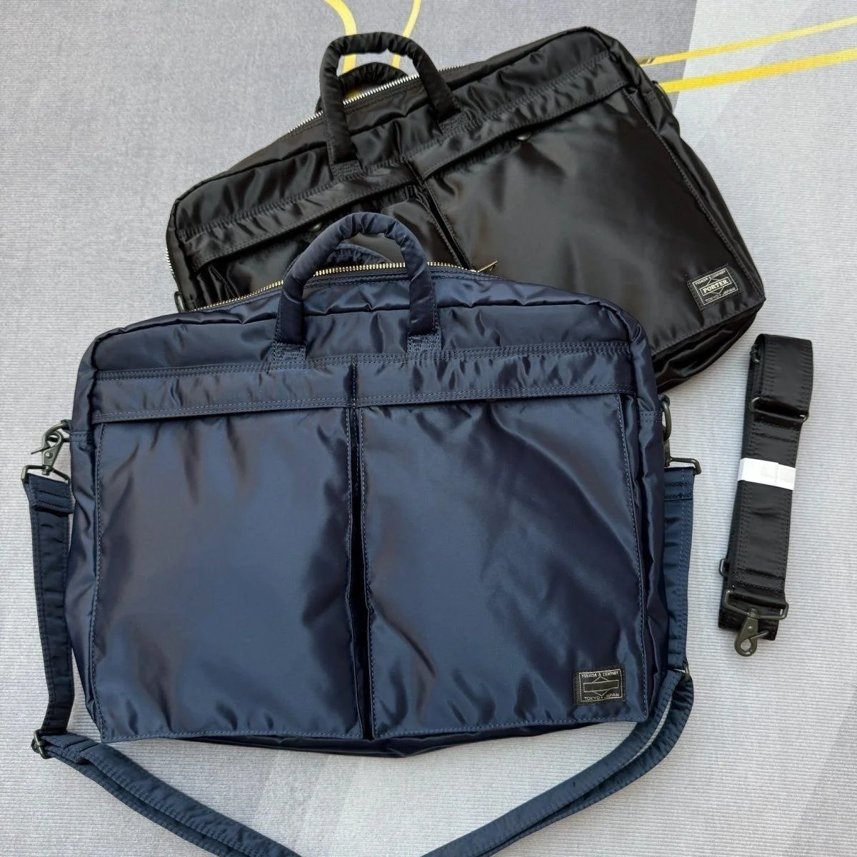 

Classic Nylon Messenger Bag for Men Women – 16in Laptop Crossbody Shoulder Bag, Japanese Casual Commuter