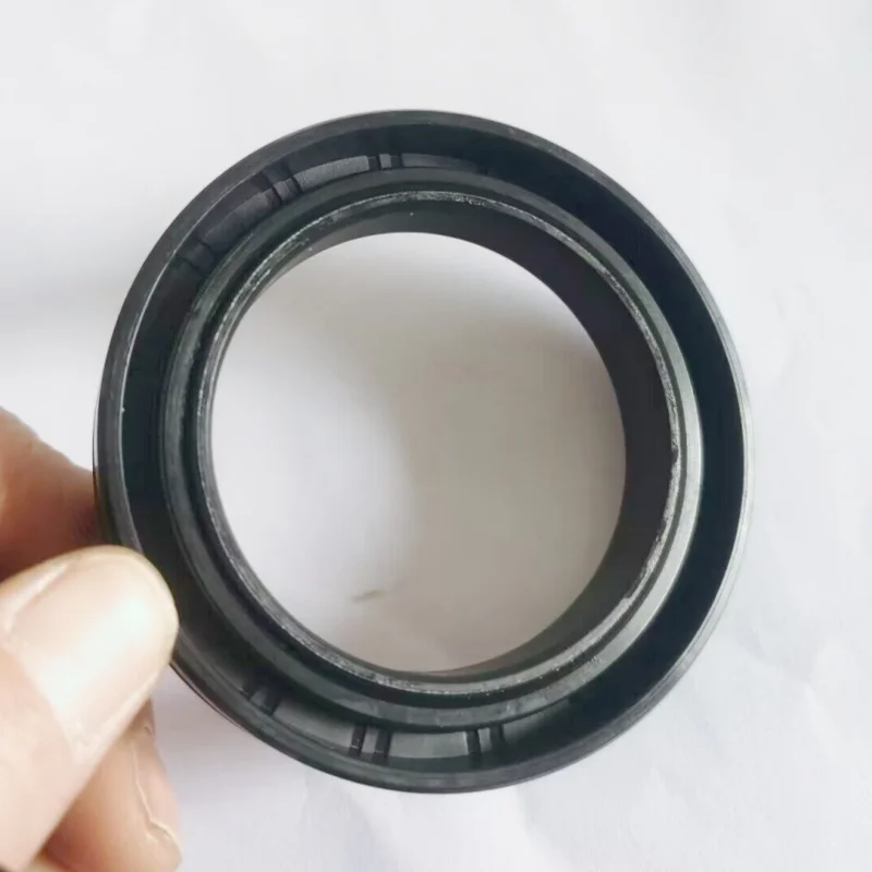 AQ2869F NBR QLFY 50*72*10/17mmW9501-63000 Tractor M7040 Front Drive Shaft Oil Seal ISO 9001:200