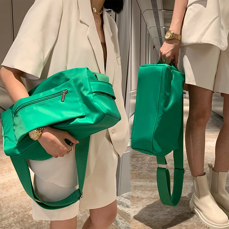 حقيبة أكسفورد النسائية للياقة البدنية خفيفة الوزن حقيبة كتف للصالة الرياضية متعددة الاستخدام محفظة كروس لليوجا والسفر والعمل