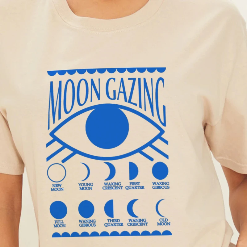 Moon Gazing Female Mystical Moon Phase T-Shirt Vintage Aesthetic Celestial Graphic Tshirt Women Witch Tee Shirt Retro Clothes