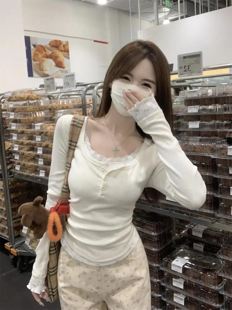 

Весенне-осенний новый бежевый лоскутный кружевной женский свитер с круглым вырезом и длинными рукавами, женские розовые тонкие универсальные короткие вязаные топы на пуговицах