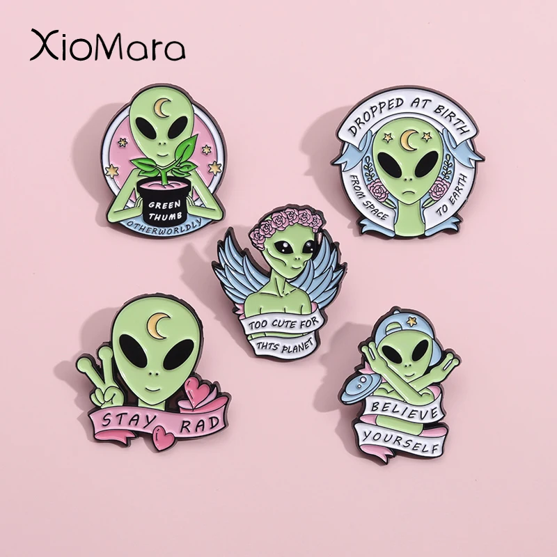 Glauben Sie sich Emaille Pin bei der Geburt fallen niedlichen Planeten Alien Zitat Brosche Revers Abzeichen lustige Banner Schmuck Geschenk für Kinder
