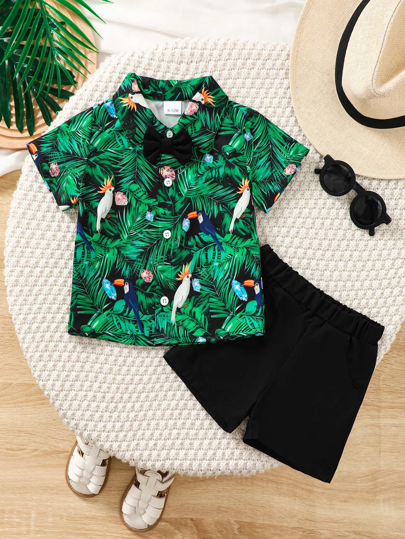 

Летний повседневный комплект из 2 предметов в гавайском стиле с короткими рукавами и лацканами для маленьких мальчиков 0-3 лет