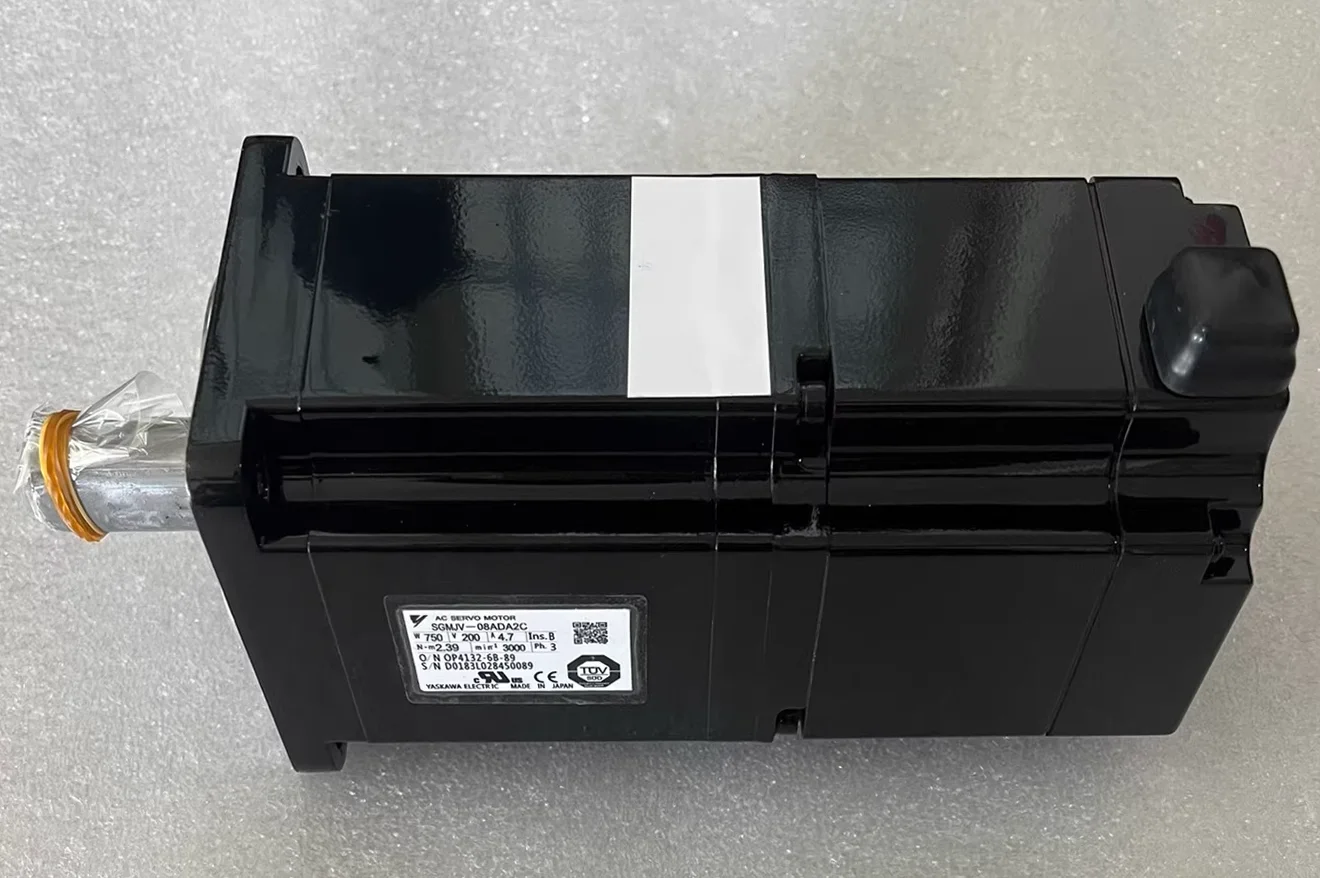 

SGMJV-08ADA2C Совершенно новый серводвигатель, оригинальный, SGMJV 08ADA2C, быстрая доставка