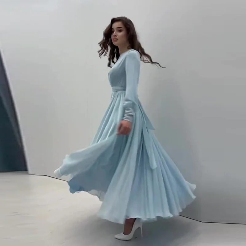 러칭 롱 슬리브 드레스 여성 2025 라이트 블루 슬림 웨이스트 캐주얼 엘레강스 솔리드 컬러 바디콘 미디 드레스