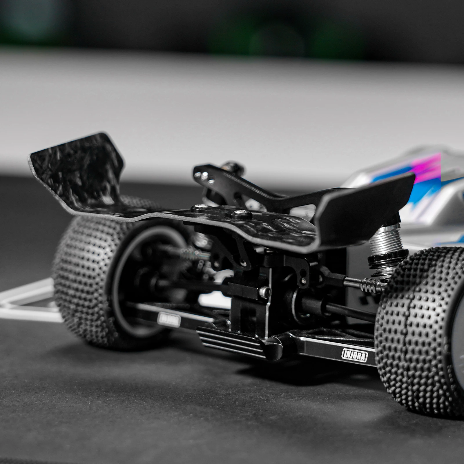 Ala posteriore del telaio in fibra di carbonio forgiata INJORA per 1/24 Buggy Losi Micro-B