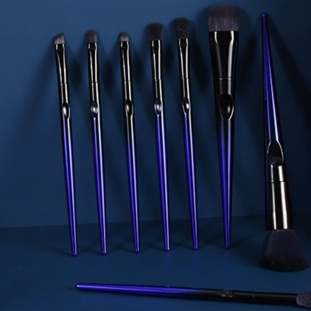 13 pennelli per trucco con setole morbide, strumenti per il trucco di bellezza del viso, occhi di strega blu, set di pennelli per trucco sintetico per principianti