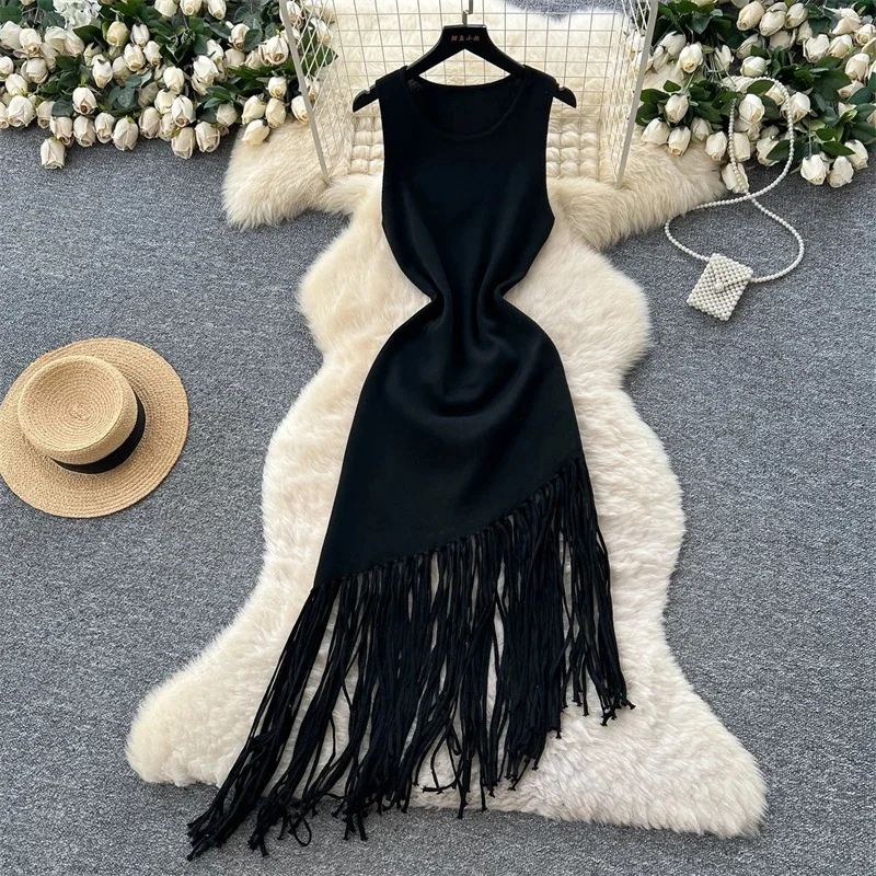 Quasten-Tanktop-Strick-Sommerkleid, O-Ausschnitt, ärmellos, elastisch, Maxi, einfarbig, atemberaubend, Boho-Strand, langer Stil für Damen, Sommerurlaub, Resort