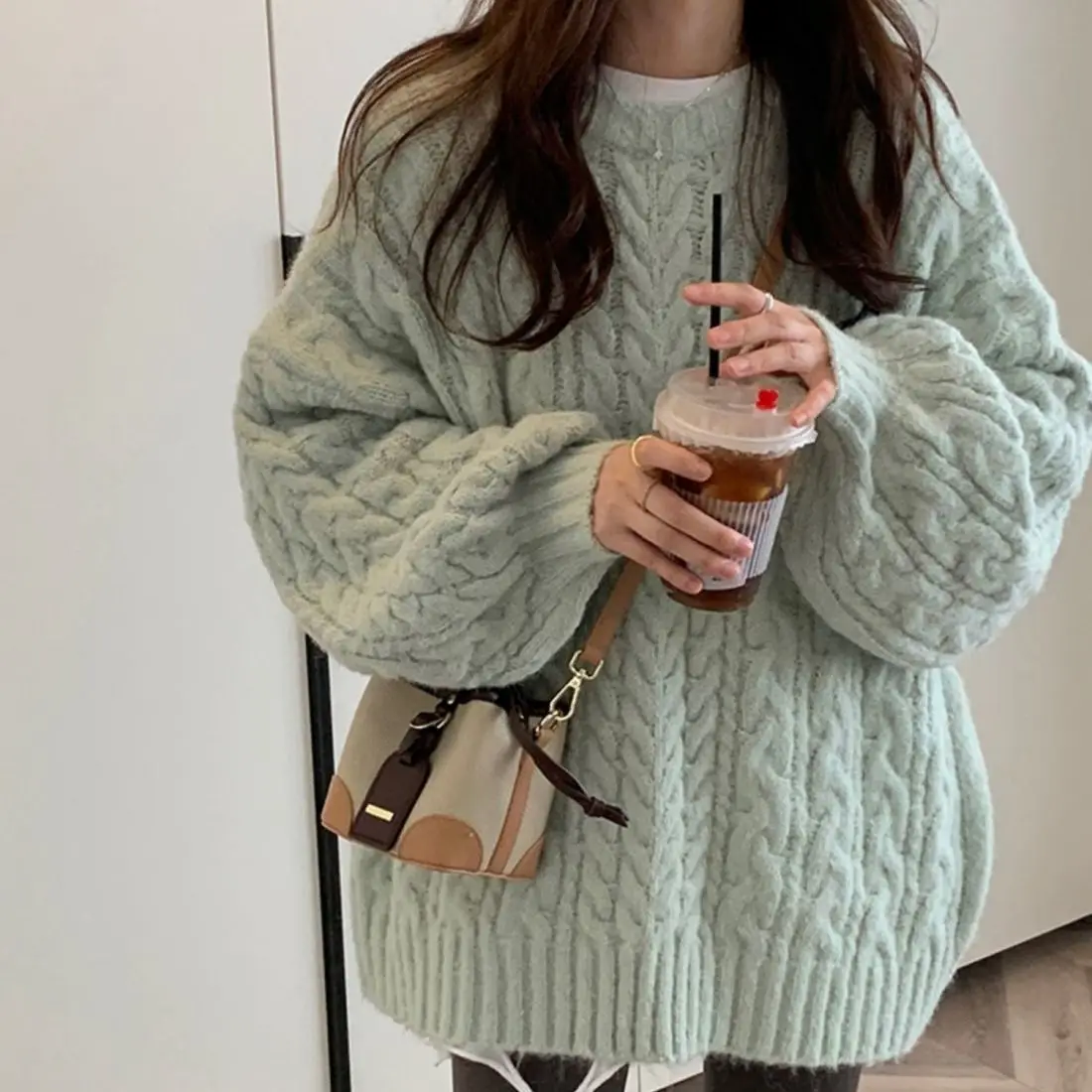 2024 new soft glutinous knitted pullover top with lazy style Korean version loose women's sweater jacket